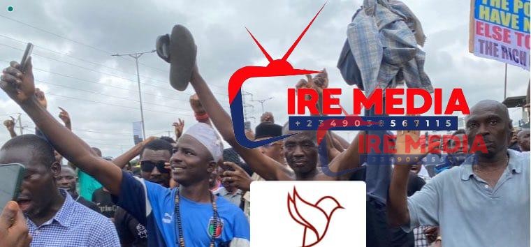 VIDEO: Naked Protester Joins Nationwide Demonstrations in Nigeria